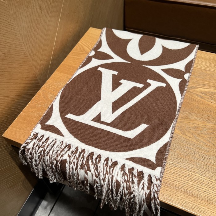 Streetwear Scarf LV  329765 SIZE:209x30cm