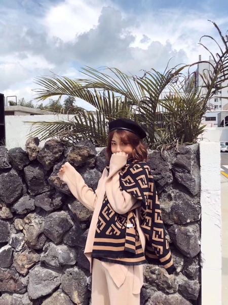 Streetwear Scarf FENDI 329787