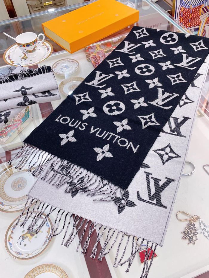 Streetwear Scarf LV  329751 SIZE:186x34cm