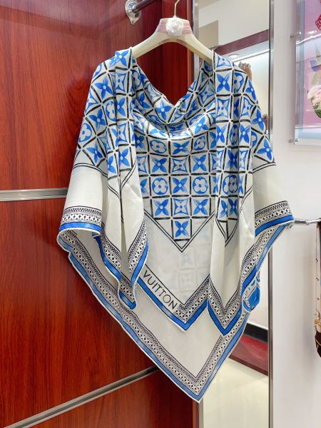Streetwear Scarf LV  329739 SIZE:135*135cm