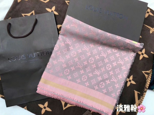 Streetwear Scarf LV 329772