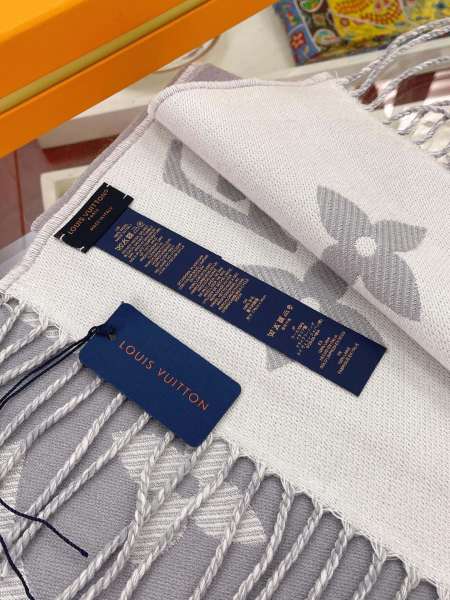 Streetwear Scarf LV  329748 SIZE:186x34cm
