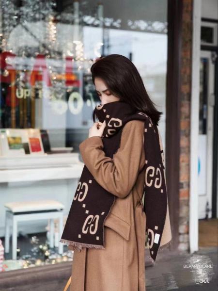 Streetwear Scarf GUCCI 329778 SIZE:190cm*65cm