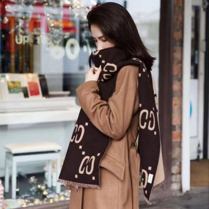 Streetwear Scarf GUCCI 329778 SIZE:190cm*65cm