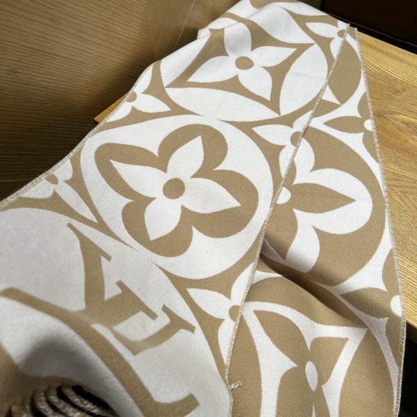 Streetwear Scarf LV  329766 SIZE:209x30cm