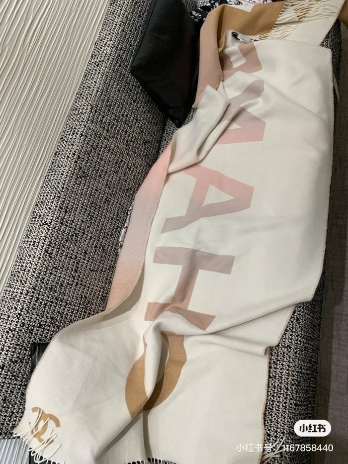 Streetwear Scarf CHANEL 329760 SIZE:70cm*200cm