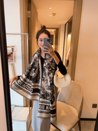 Streetwear Scarf Dior 329779 SIZE:65*185cm