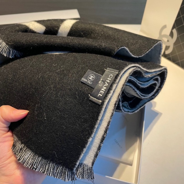 Streetwear Scarf CHANEL 329776 size：70*200cm
