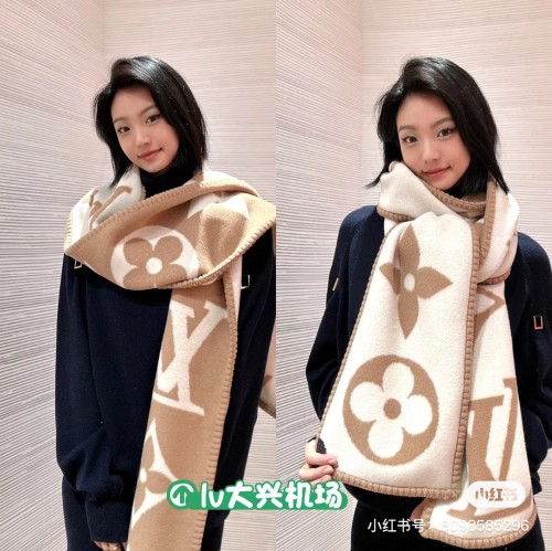 Streetwear Scarf LV  329762 SIZE:209x30cm
