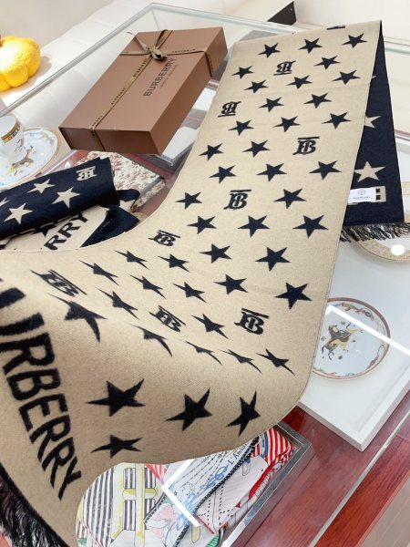 Streetwear Scarf BURBERRY 329737 size：180*35cm