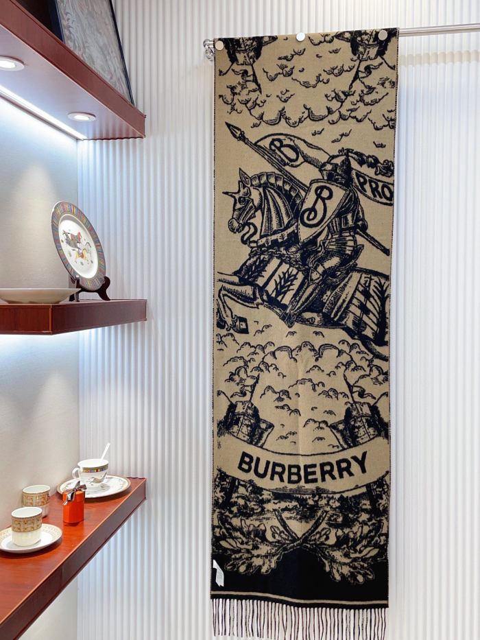 Streetwear Scarf BURBERRY 329733 size：45*210cm