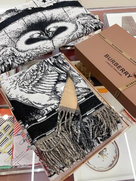 Streetwear Scarf BURBERRY 329734 size：45*210cm