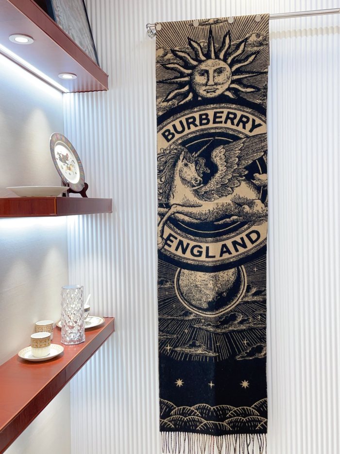 Streetwear Scarf BURBERRY 329736 size:45*210cm