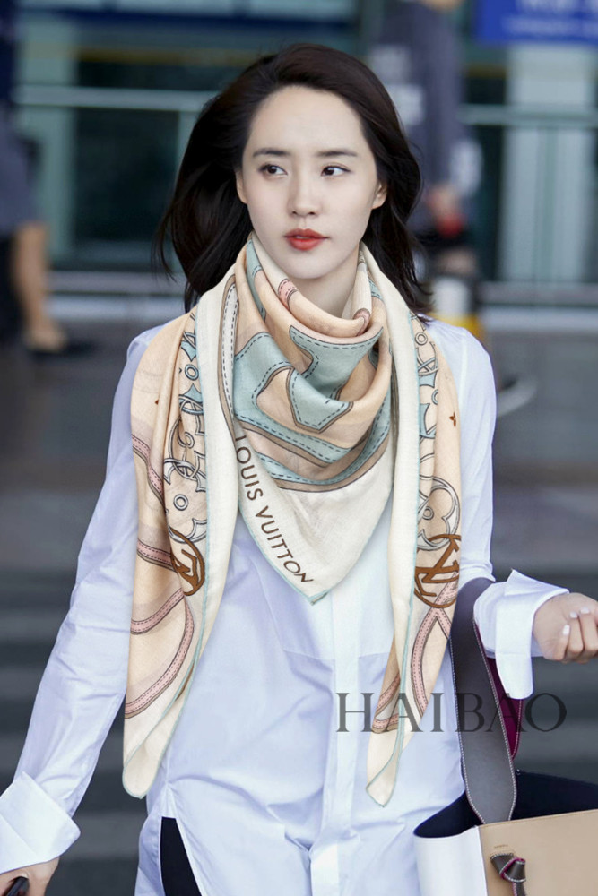 Streetwear Scarf LV  329727 SIZE:140*140cm