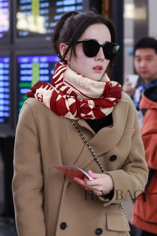 Streetwear Scarf CHANEL 329688 SIZE:90cm*90cm