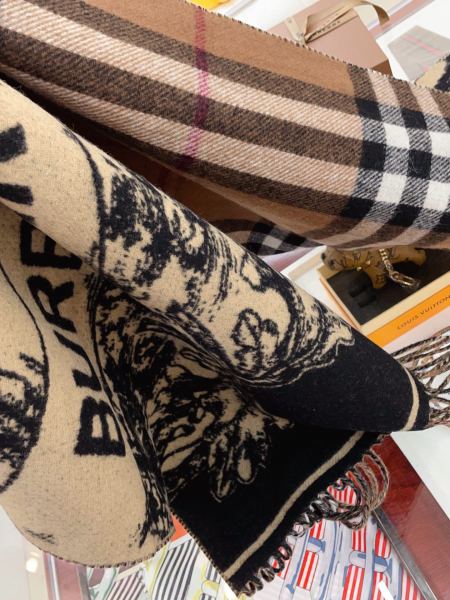 Streetwear Scarf BURBERRY 329733 size：45*210cm