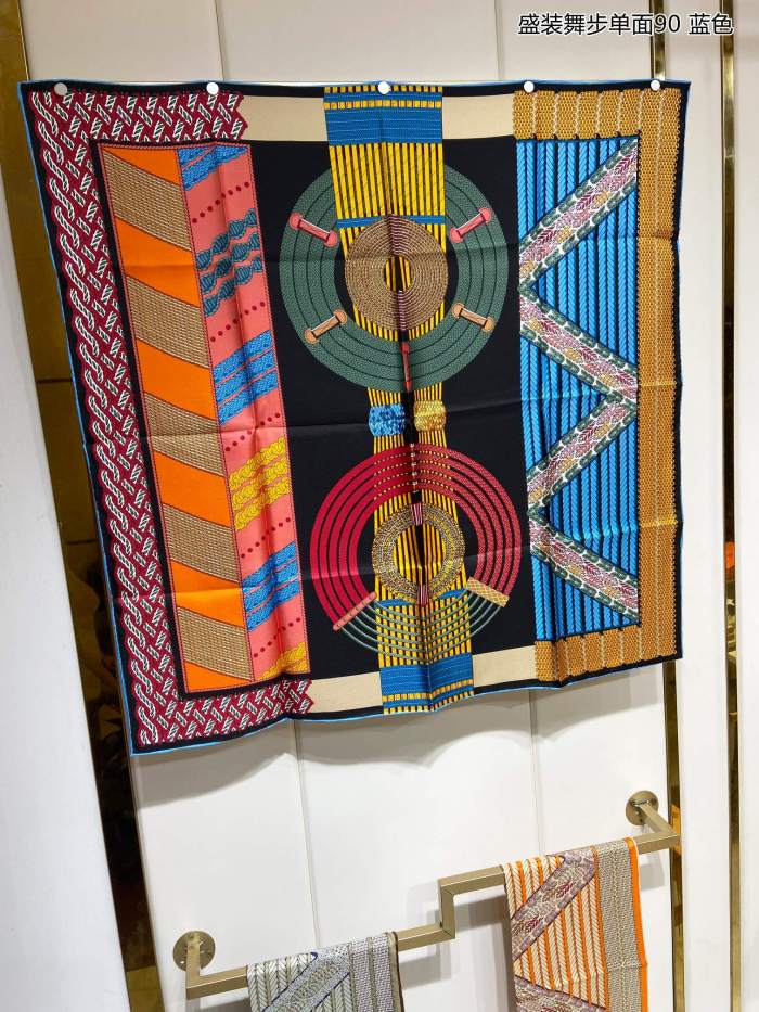 Streetwear Scarf Hermes   329692 size：90cm*90cm