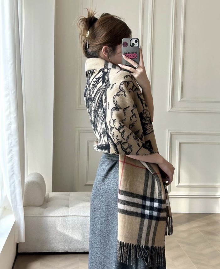 Streetwear Scarf BURBERRY 329732 size：45*210cm