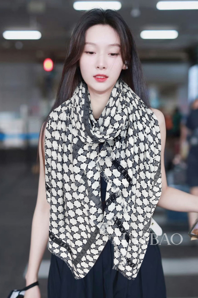 Streetwear Scarf CHANEL 329681 size：200*110 CM