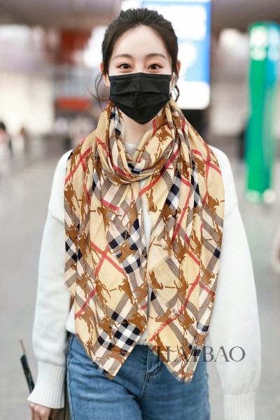 Streetwear Scarf BURBERRY 329717 size：90*200cm