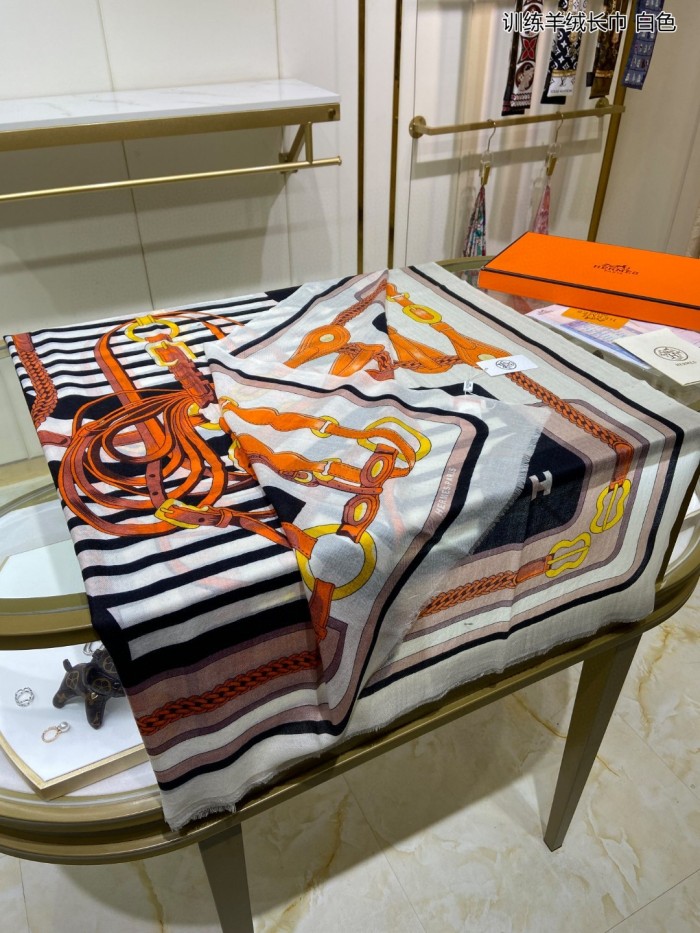 Streetwear Scarf Hermes 329684 SIZE:110*200cm