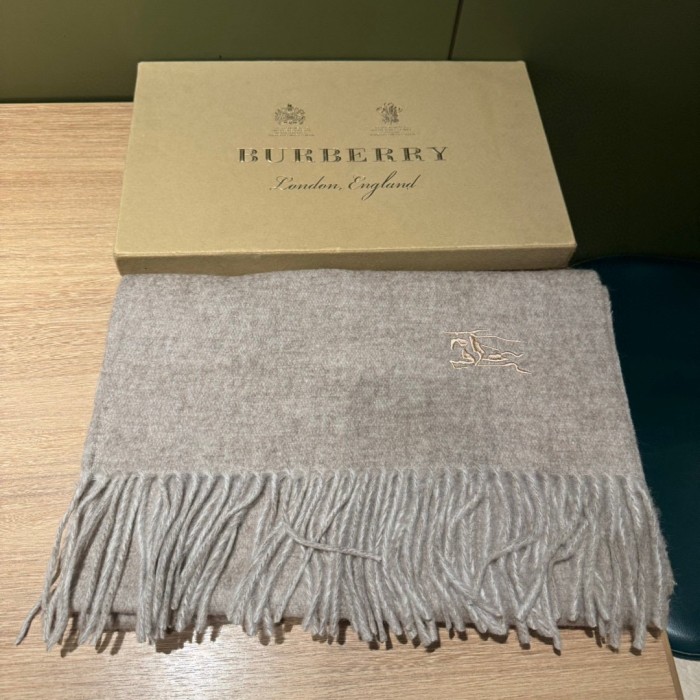 Streetwear Scarf BURBERRY 329645 size：210*36cm