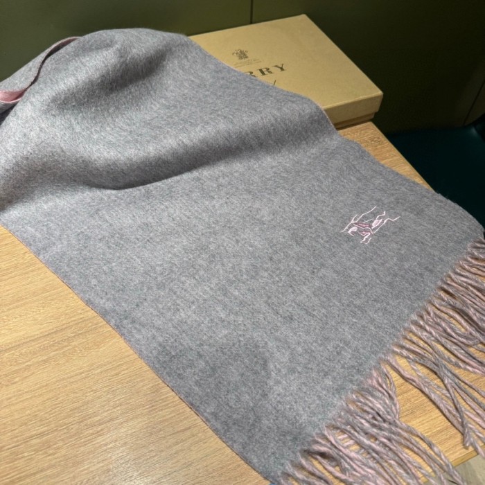 Streetwear Scarf BURBERRY 329648 size：210*36cm