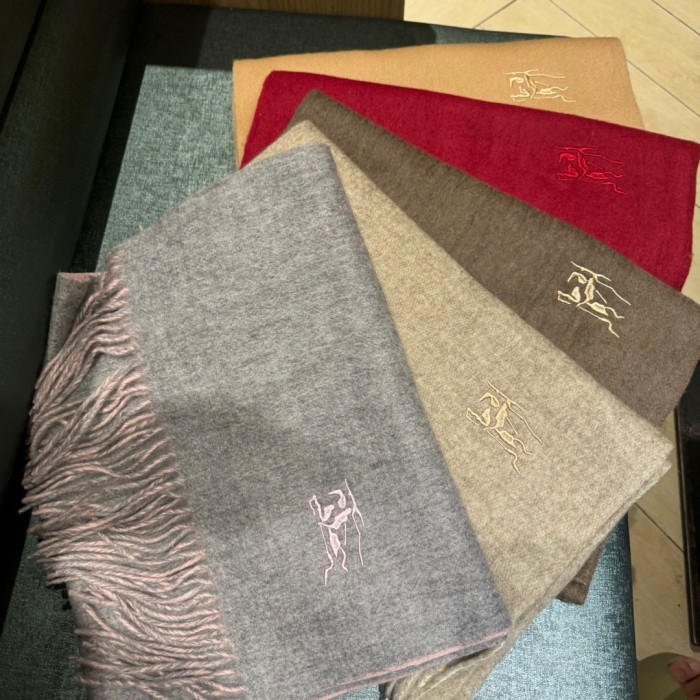 Streetwear Scarf BURBERRY 329645 size：210*36cm