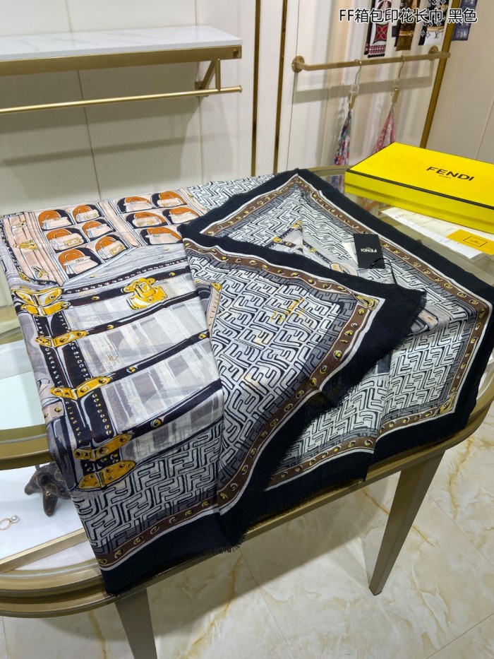 Streetwear Scarf FENDI 329620 SIZE:200*110 cm