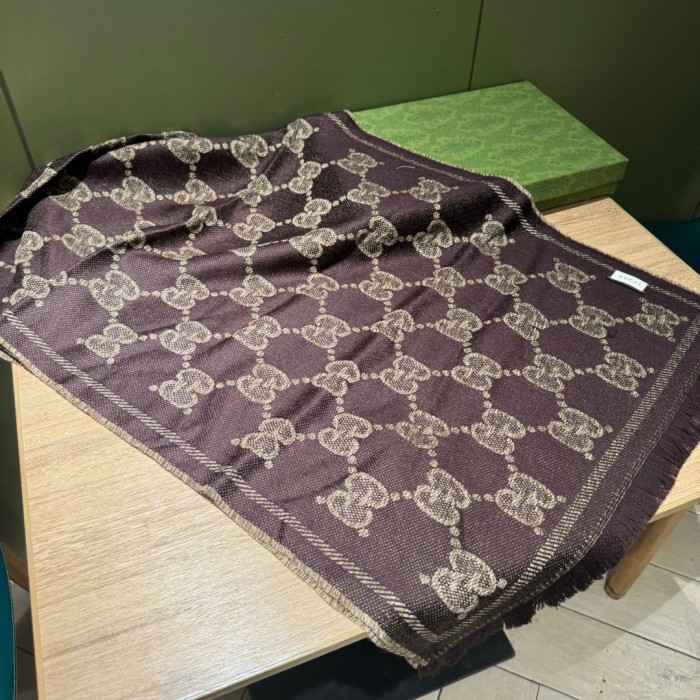 Streetwear Scarf GUCCI 329649 SIZE:45*195cm