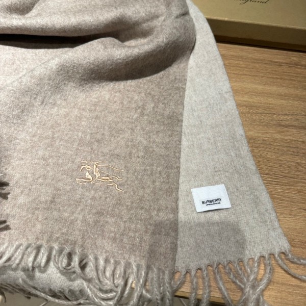 Streetwear Scarf BURBERRY 329645 size：210*36cm