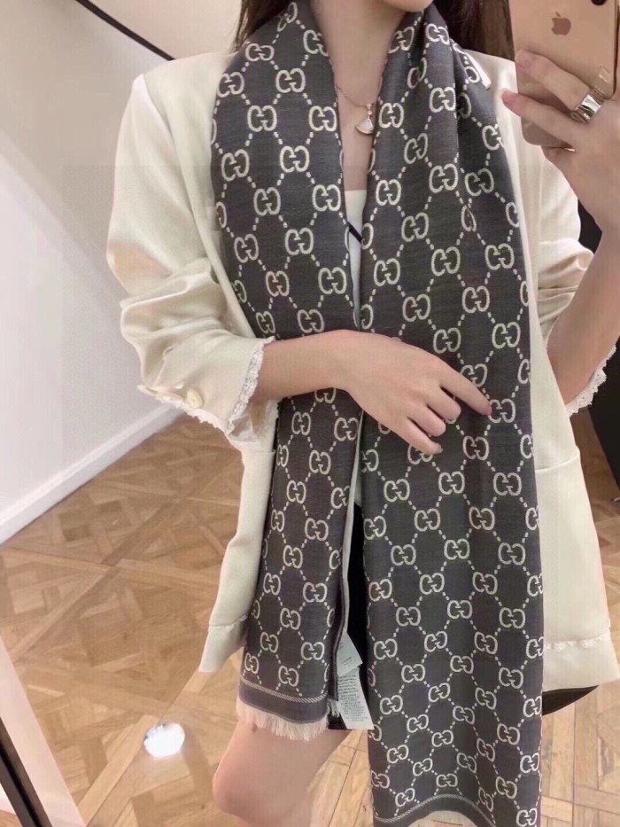 Streetwear Scarf GUCCI 329637 SIZE:45*195cm