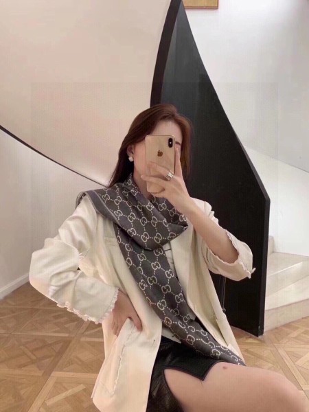 Streetwear Scarf GUCCI 329637 SIZE:45*195cm