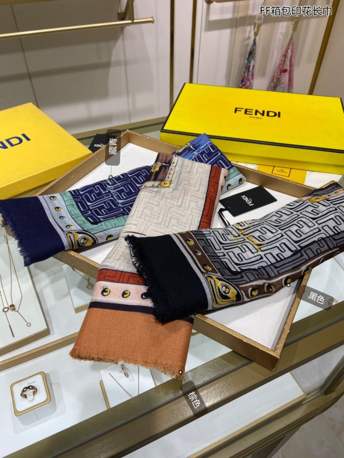 Streetwear Scarf FENDI 329620 SIZE:200*110 cm