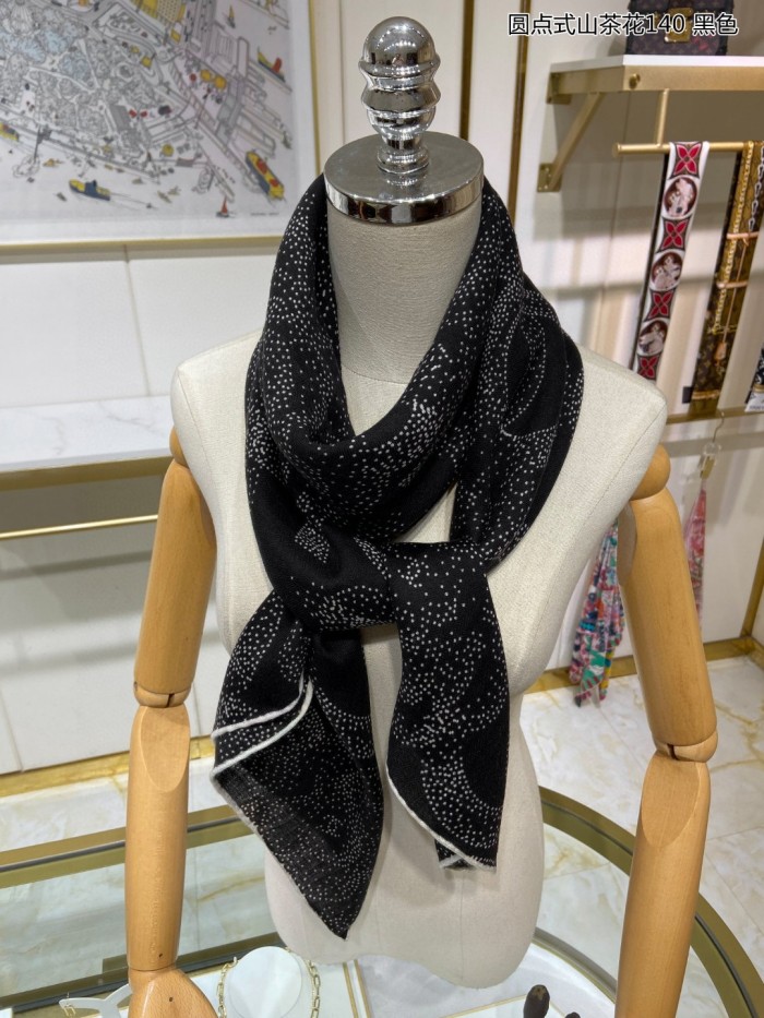 Streetwear Scarf CHANEL 329612 size：140*140cm