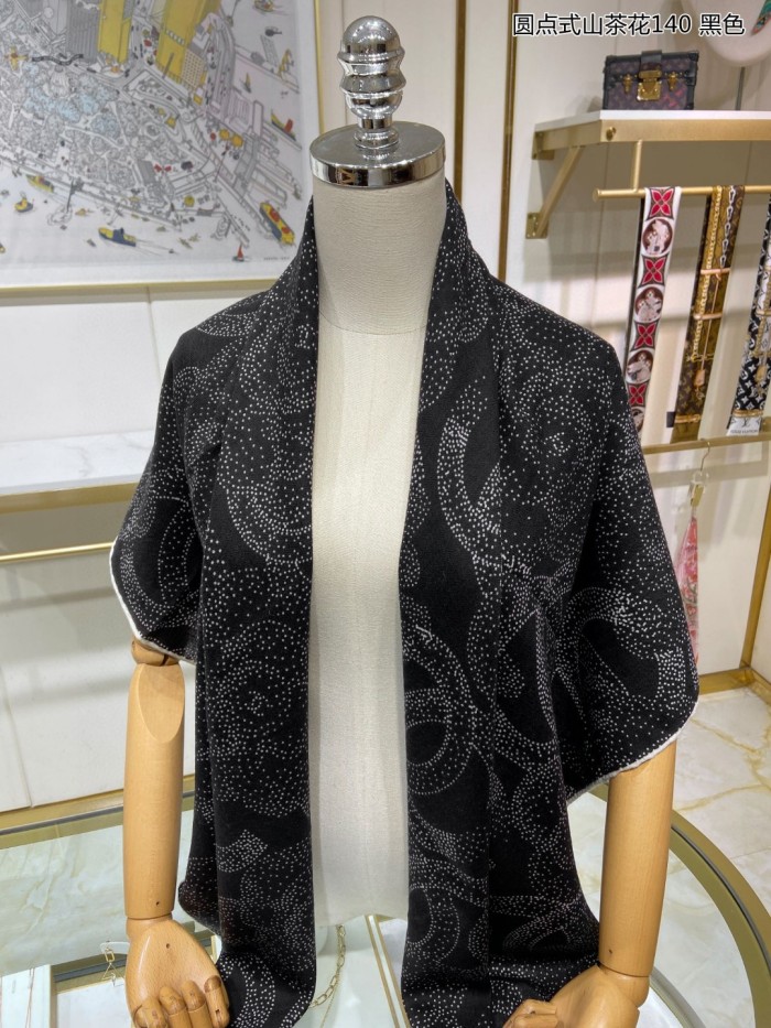 Streetwear Scarf CHANEL 329612 size：140*140cm