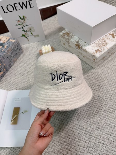 Streetwear Hat DIOR 329550