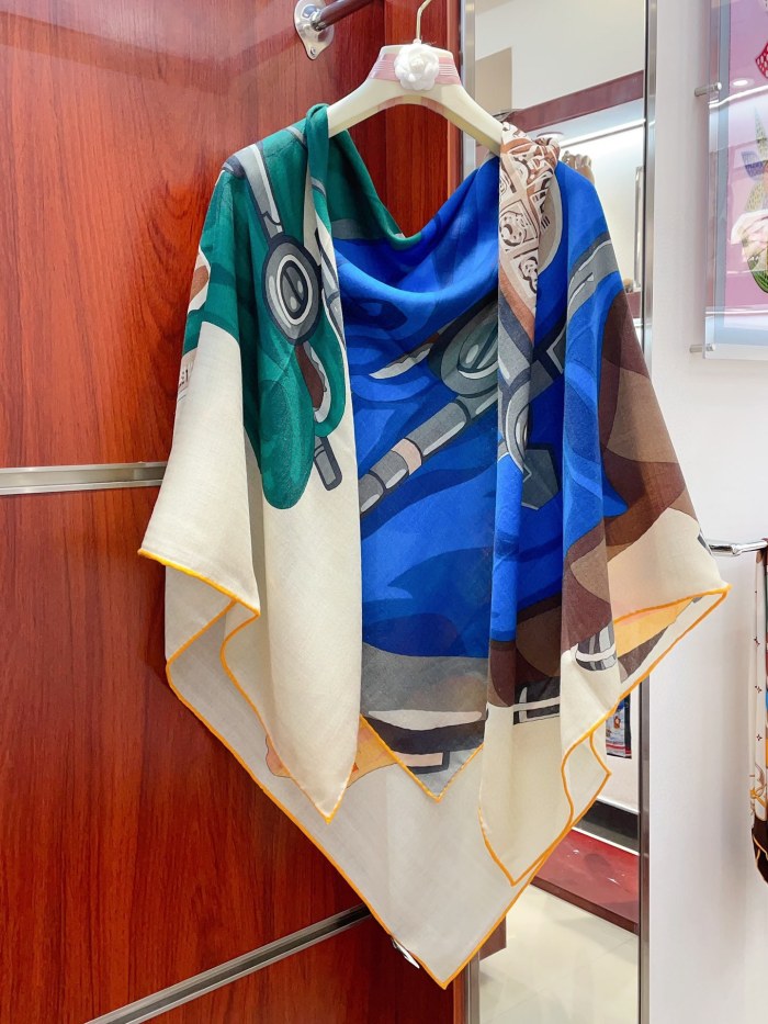 Streetwear Scarf Hermes   329575 size：140cm*140cm