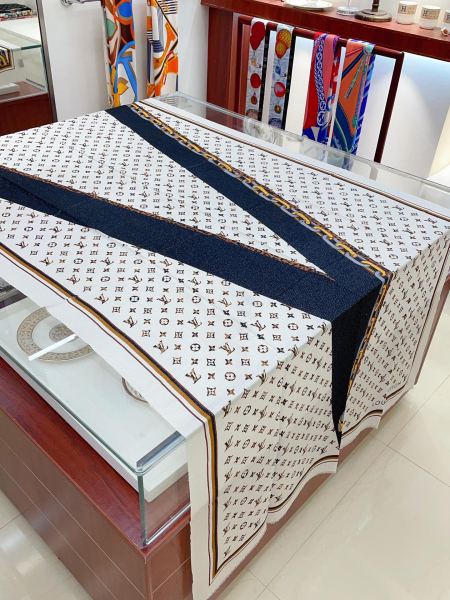 Streetwear Scarf LV 329567 SIZE:100*200cm