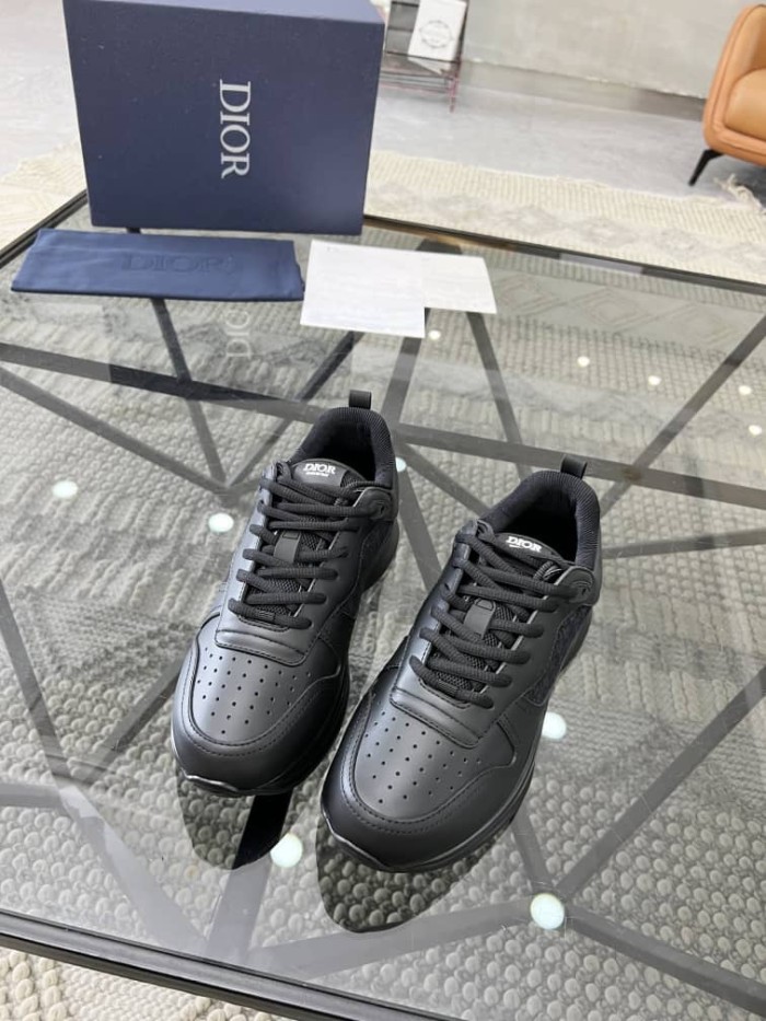 Dior B25 RUNNER SNEAKER Black Smooth Calfskin and Dior Oblique Jacquard