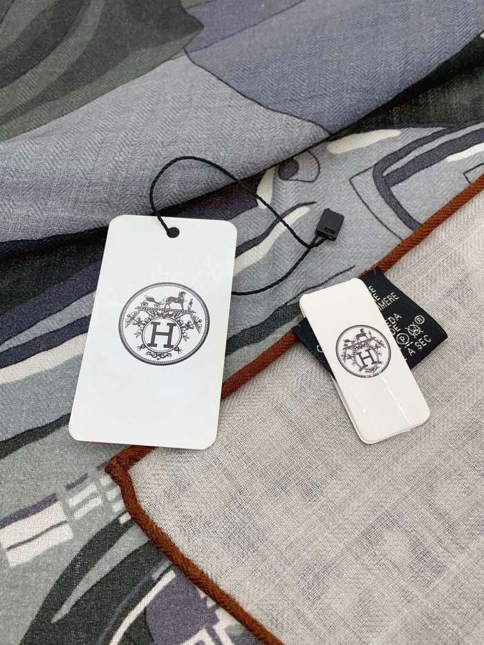 Streetwear Scarf Hermes   329574 size：140cm*140cm