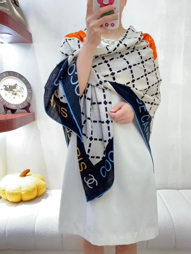 Streetwear Scarf CHANEL 329602 size：140*140cm