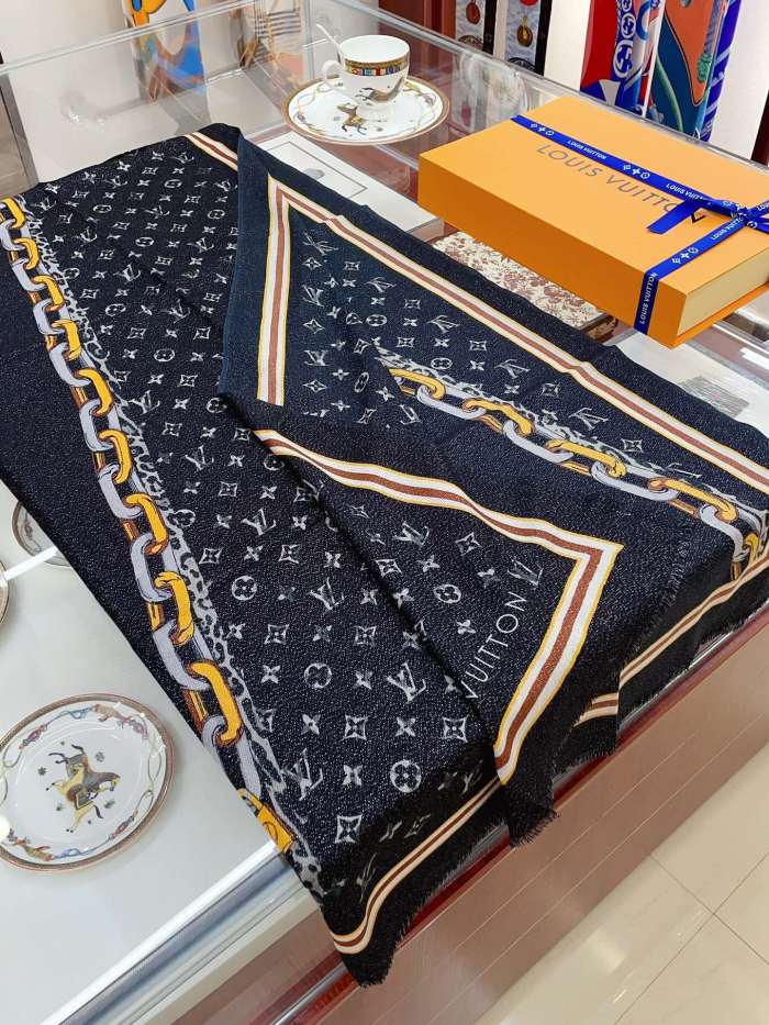 Streetwear Scarf LV  329568 SIZE:100*200cm