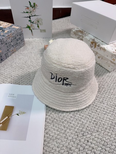 Streetwear Hat DIOR 329550