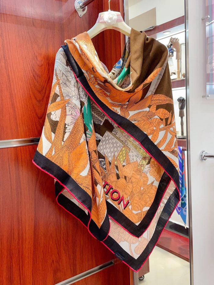 Streetwear Scarf LV 329536 SIZE:140*140cm
