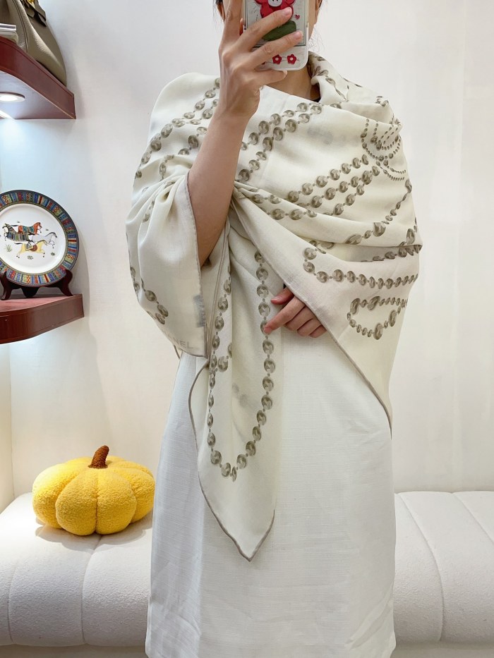 Streetwear Scarf CHANEL 329577 size：140*140cm