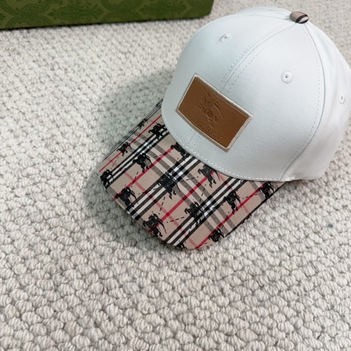 Streetwear Hat BURBERRY 329555
