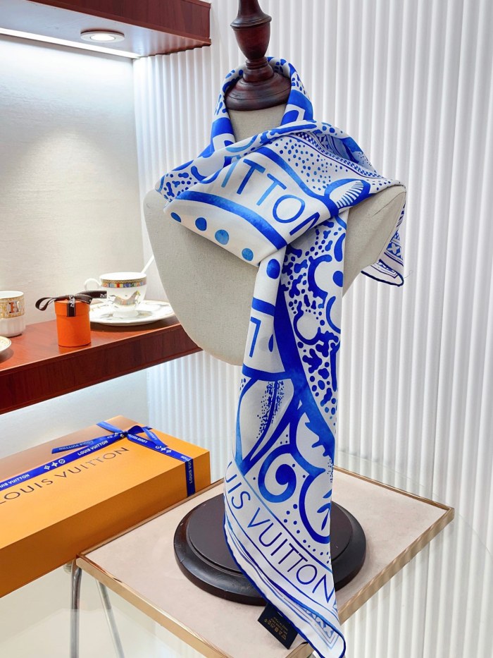 Streetwear Scarf LV  329593 SIZE:90*90cm