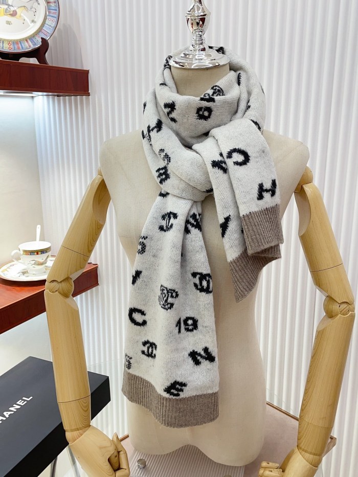Streetwear Scarf CHANEL 329585 size：32*180cm
