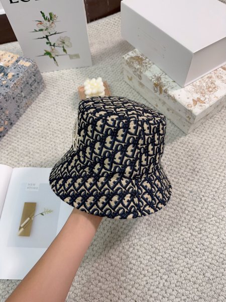Streetwear Hat DIOR 329550